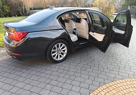 BMW 740Li -