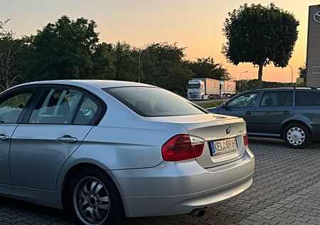 BMW 318i -