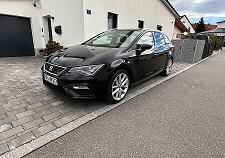 Seat Leon ST 2.0 TSI LEDER NAV LED PANO ACC BEATS AHK
