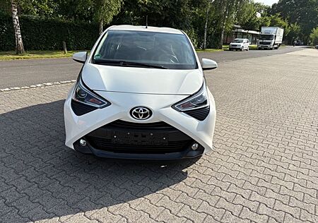 Toyota Aygo (X) -Play Team D