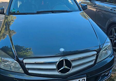 Mercedes-Benz C 180 CGI T BlueEFFICIENCY -