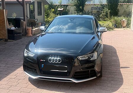 Audi RS5 4.2 FSI S tronic quattro -