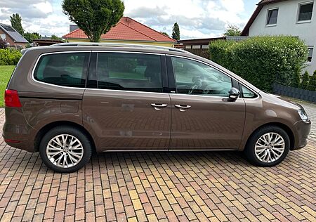VW Sharan Volkswagen 2.0, AHK, Sitzheizung, TÜV bis 06/2027