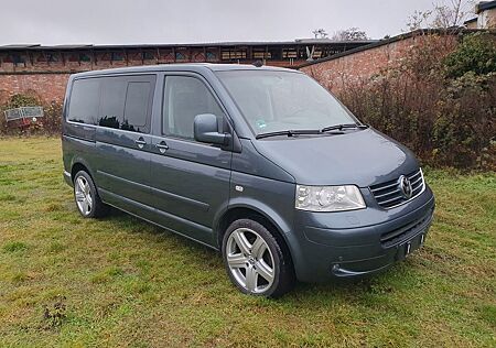 VW T5 Multivan Volkswagen Highline