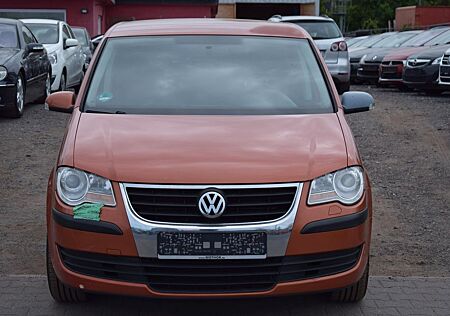 VW Touran Volkswagen Conceptline