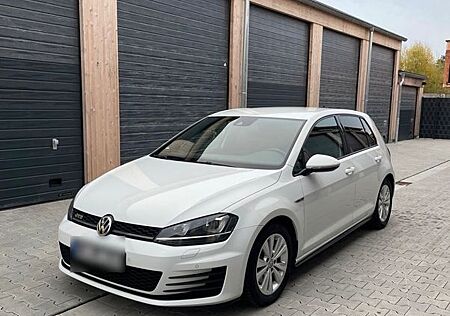 VW Golf Volkswagen 2.0 TDI DSG BMT GTD