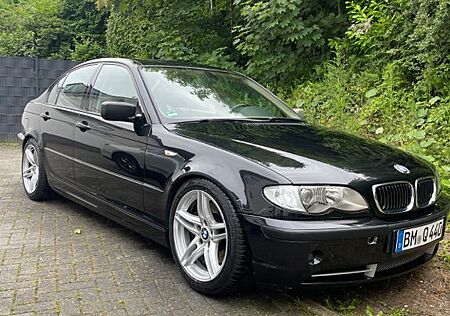 BMW 330i -
