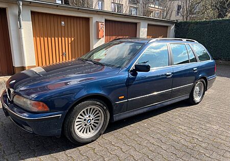 BMW 523i Touring