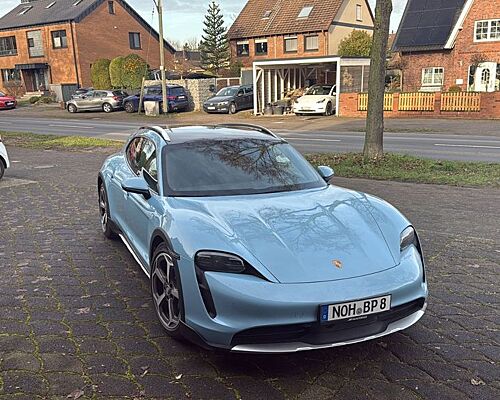 Porsche Taycan 4 Cross Turismo -