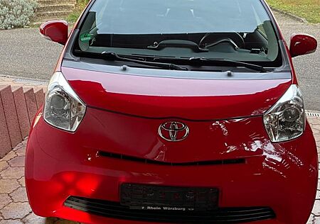 Toyota iQ 1,0-l-VVT-i Multidrive -