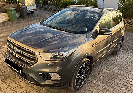 Ford Kuga 2,0 TDCi 4x4 132kW ST-Line