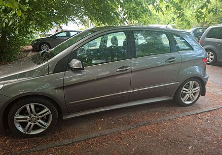 Mercedes-Benz B 180 Autotronic -