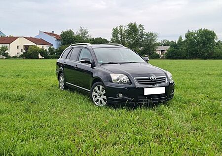 Toyota Avensis Combi Sol 2.0 VVT-i, Neu Inspektion