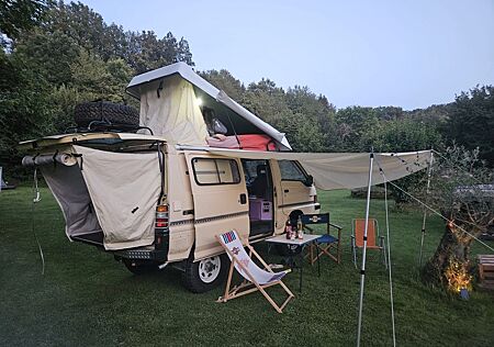 Mitsubishi L300 4WD Allrad WoMo Ausbau Hochdach Oldtimer