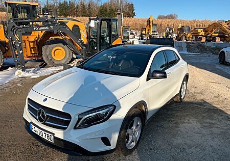 Mercedes-Benz GLA 220 GLA d Score