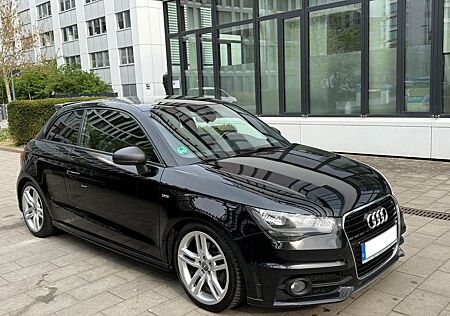 Audi A1 1.4 TFSI S tronic S-Line Sportpaket Plus.