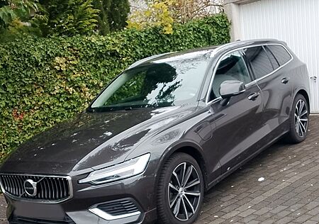 Volvo V60 T6 AWD Plug-in Hybrid Core Auto Core