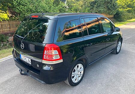 Opel Zafira 1.8 Family (7-Sitzer / AHK / 8xBerf. / UF