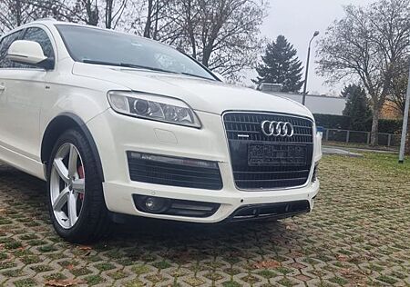 Audi Q7 3.0 TDI quattro-Sline-7xSitzer-Panorama-AHK