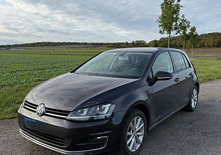 VW Golf Volkswagen 1.2 TSI BMT LOUNGE / NAFI / Kurvenlicht