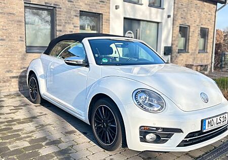 VW Beetle Volkswagen 2.0 TDI 81kW BMT Design Cabriolet Design