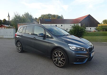 BMW 2er 220 Gran Tourer 220d xDrive Steptronic Advan...