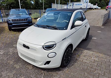 Fiat 500E Cabrio #La Prima by Bocelli