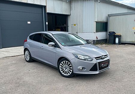Ford Focus Lim. Titanium PDC SHZ 2-Zonen-Klima