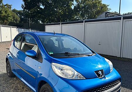Peugeot 107 Filou 70 Filou Allweter TÜV 04/27 Top