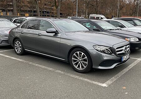Mercedes-Benz E 220 d 4MATIC Autom. -