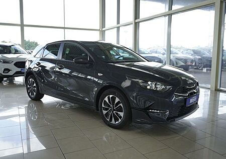 Kia Cee'd Ceed 1,5 T-GDI 16*Alu/Navi/Kamera/Winterp/Temp.