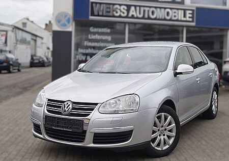 VW Jetta Volkswagen 2.0 FSI Comfortline*KLIMA*PDC*ALU*1 HAND*
