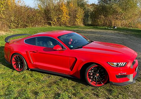 Ford Mustang Traum in rot. GT, Shelbyoptik, Garantie, etc