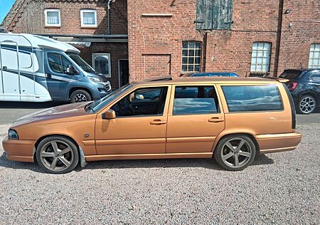 Volvo V70 R Automatic