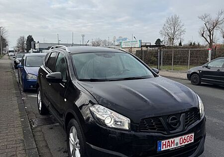 Nissan Qashqai +2 2.0DCi Tekna/ PANO/7 Sitze