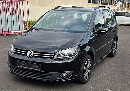 VW Touran Volkswagen 1.6 TDI Trendline BlueMotion Technolo...