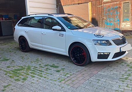 Skoda Octavia 2.0 TDI DSG RS Combi RS ( 211Ps )
