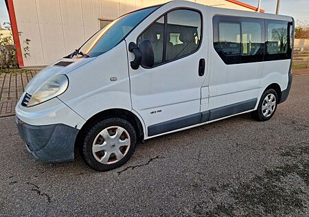 Renault Trafic Klima 6Platz Rollstulrampe