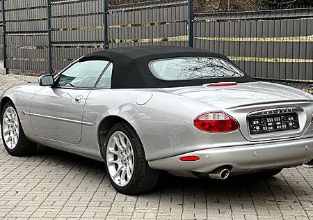 Jaguar XKR /XK8 S/C Cabriolet 4.0 2001