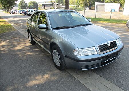 Skoda Octavia Lim. 1.6/TÜV NEU/AHK