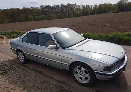 BMW 728i - 6 Gang Schaltgetriebe Prins LPG