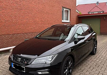 Seat Leon gebraucht kaufen Seat Leon 1.5 TSI ACT 110kW FR Black Matt DSG Spo...