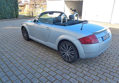 Audi TT Roadster 1.8T 132 kW -