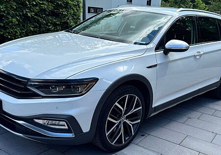 VW Passat Alltrack Volkswagen 2.0 TDI SCR 147kW DSG 4MOTIO...