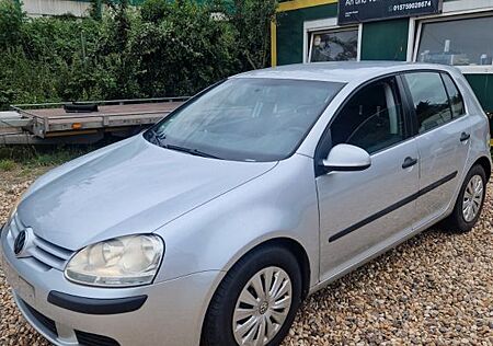 VW Golf Volkswagen V Lim. Trendline