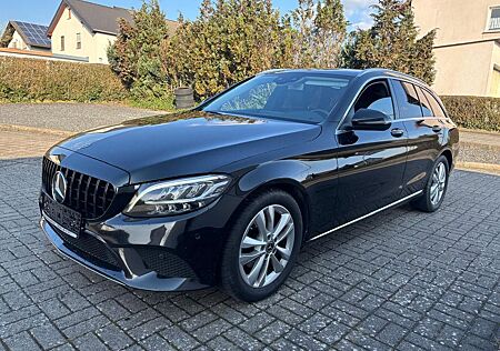 Mercedes-Benz C 220 Avantgarde LED NAVI-Groß AHK RFK SH Wipp