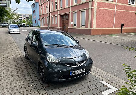 Toyota Aygo (X) Aygo (X) 1,0 -