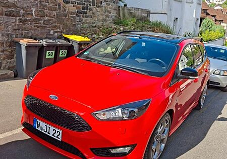 Ford Focus 1,0 EcoBoost 103kW ST-Line Turnier ST-Line