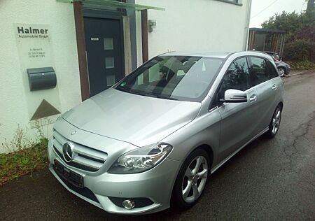 Mercedes-Benz B 180 Sportpaket AHK Navi PDC