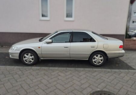 Toyota Camry 2.2 S Auto S